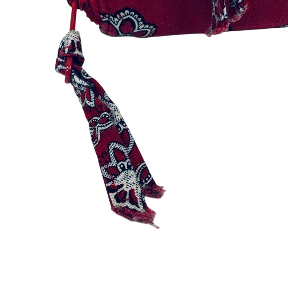 Vera Bradley Mesa Red Paisley Bandana Zip Around Quilted Wallet Wristlet - Picture 6 of 13
